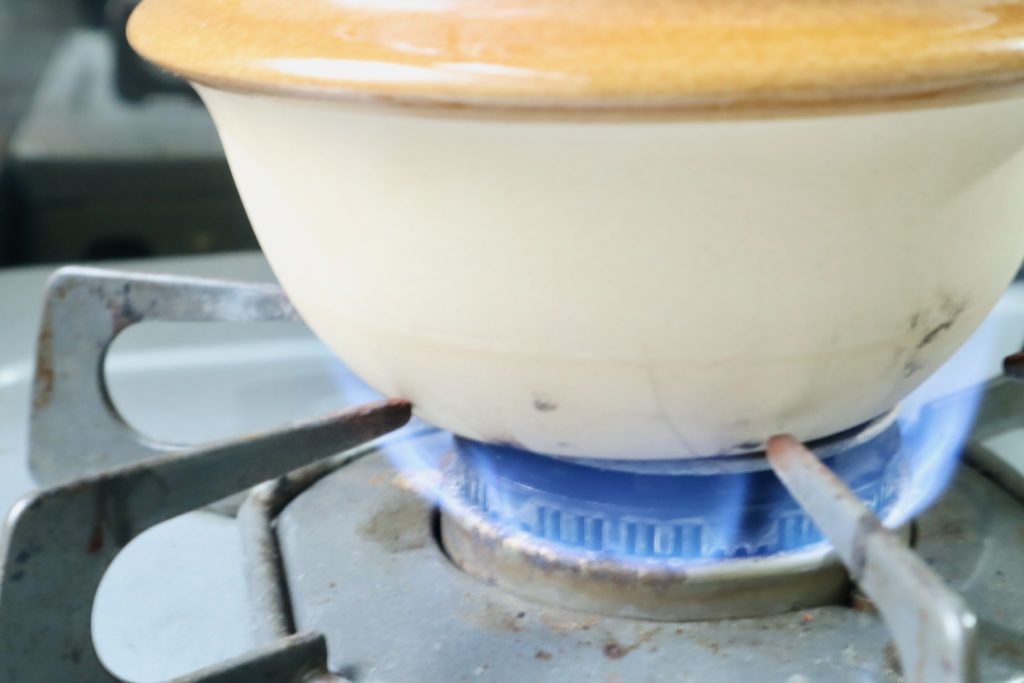 荻野屋の峠の釜飯の土鍋でごはんを炊くときの火加減
