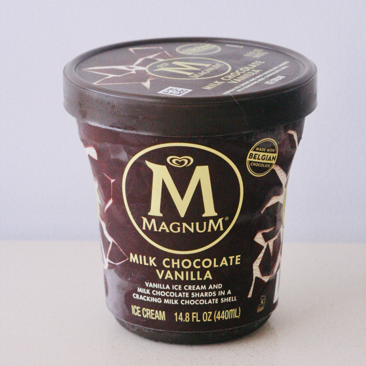 アメリカのおすすめチョコアイス 　Magnum Pint 図鑑Magnum Milk Chocolate Vanilla （マグナム　ミルクチョコレート　バニラ）