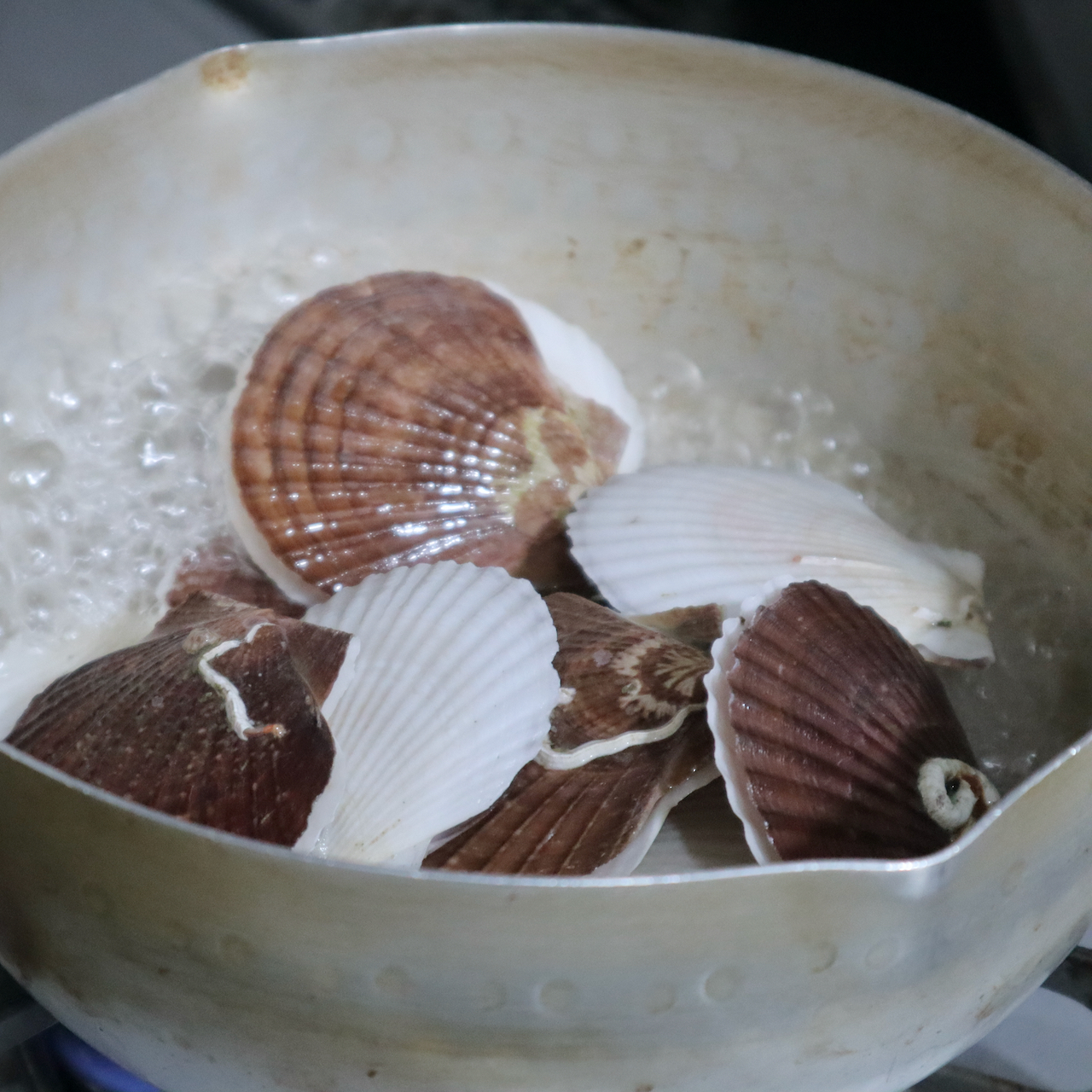200円で作る絶品海鮮スープは、ホタテの稚貝を使って