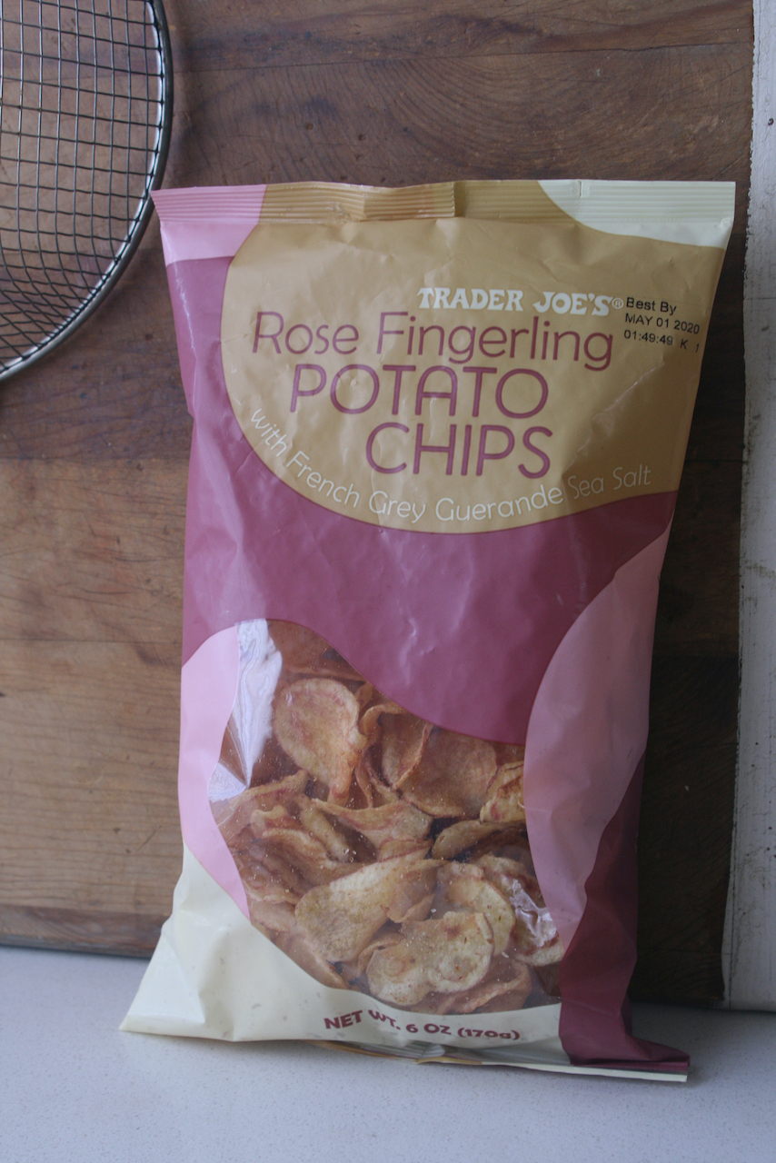 Trader Joe's（トレーダージョーズ） Rose Fingerling Potato Chips with French Grey Guerande Sea Salt （ローズ フィンガーリング ポテトチップス ウィズ フレンチ グレー ゲランド シー ソルト）