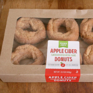  Trader Joe's（ トレーダージョーズ ） Apple Cider Donuts　（アップルサイダー　ドーナツ）