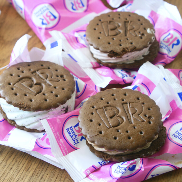 おいしいバスキン・ロビンスのアイスクリームケーキのレシピ (模倣品)