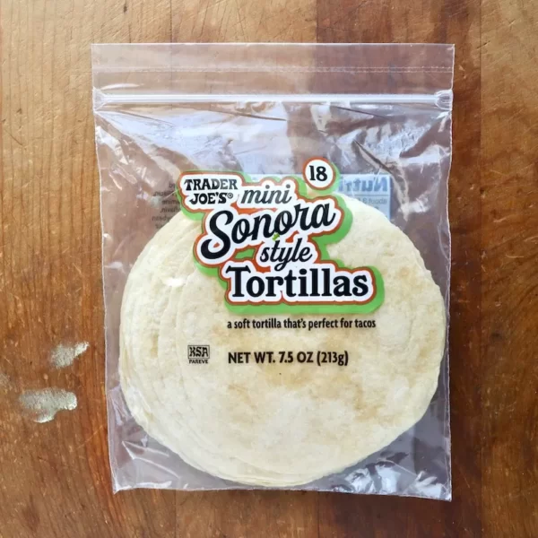 Trader Joe's（トレーダージョーズ）Mini Sonora Style Tortillas（ミニ ソノラ スタイル トルティーヤ）